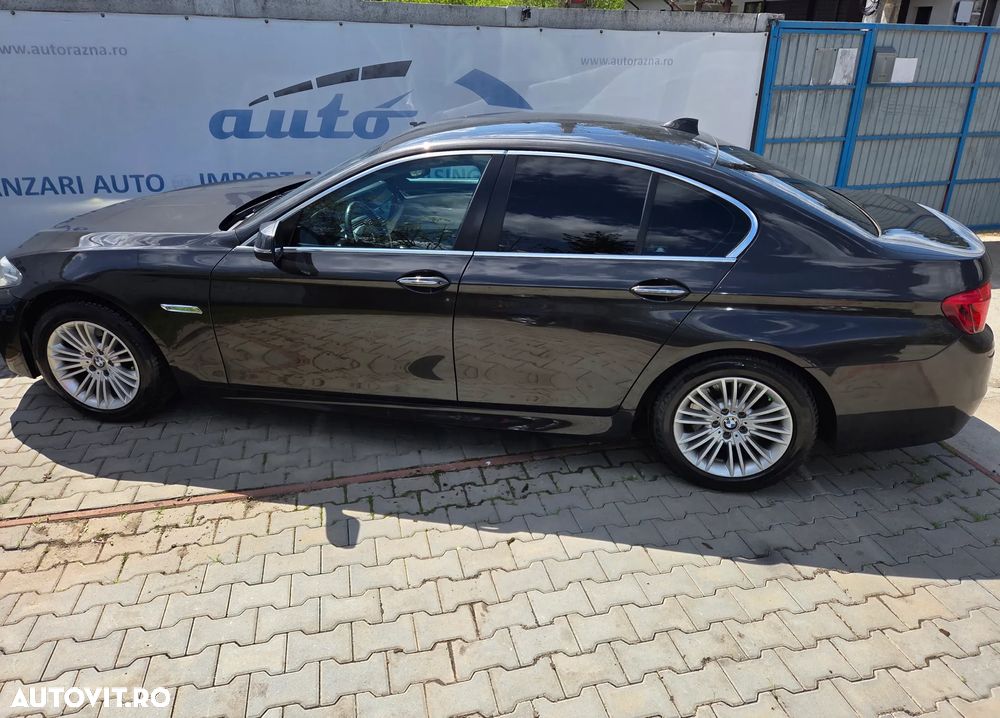 BMW Seria 5 520d Aut. Edition Fleet Sport - 12