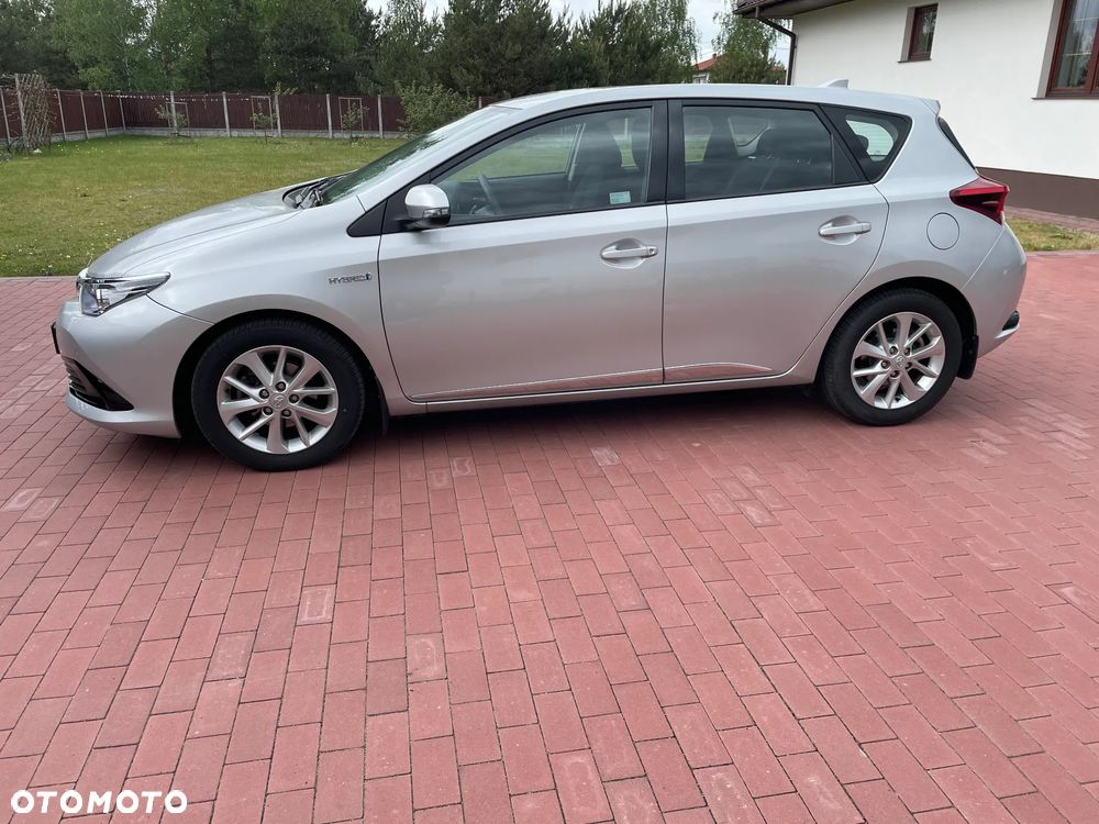 Toyota Auris Hybrid 135 Active - 5