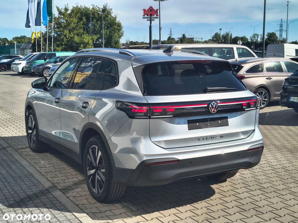 Volkswagen Tiguan - 8