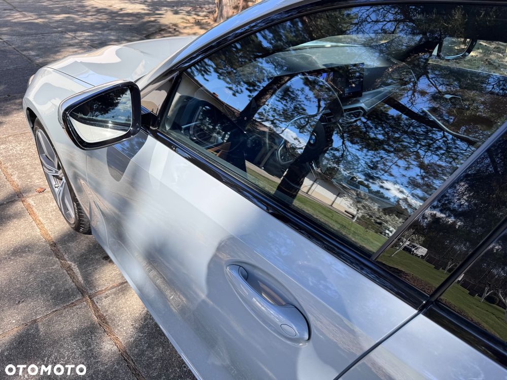 BMW Seria 3 320d xDrive mHEV M Sport - 22
