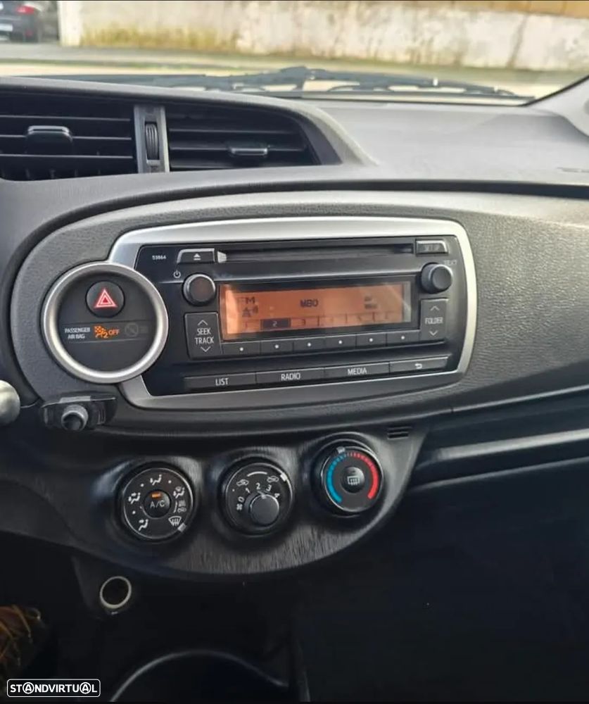 Toyota Yaris - 11
