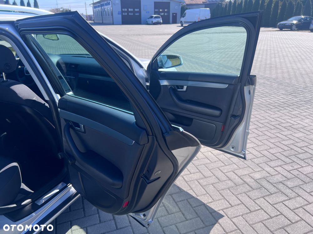 Audi A4 Avant - 22