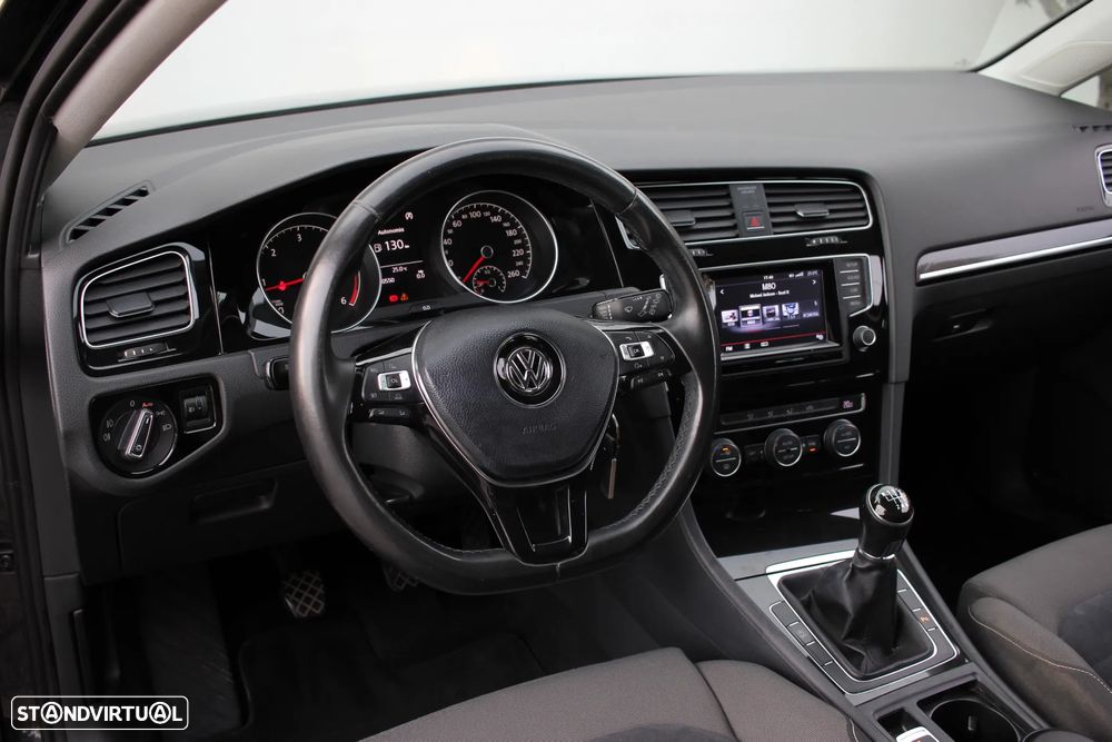 VW Golf 2.0 TDi Highline - 8