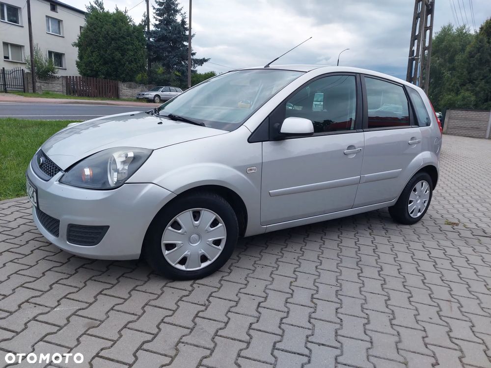 Ford Fiesta 1.3 Futura - 1