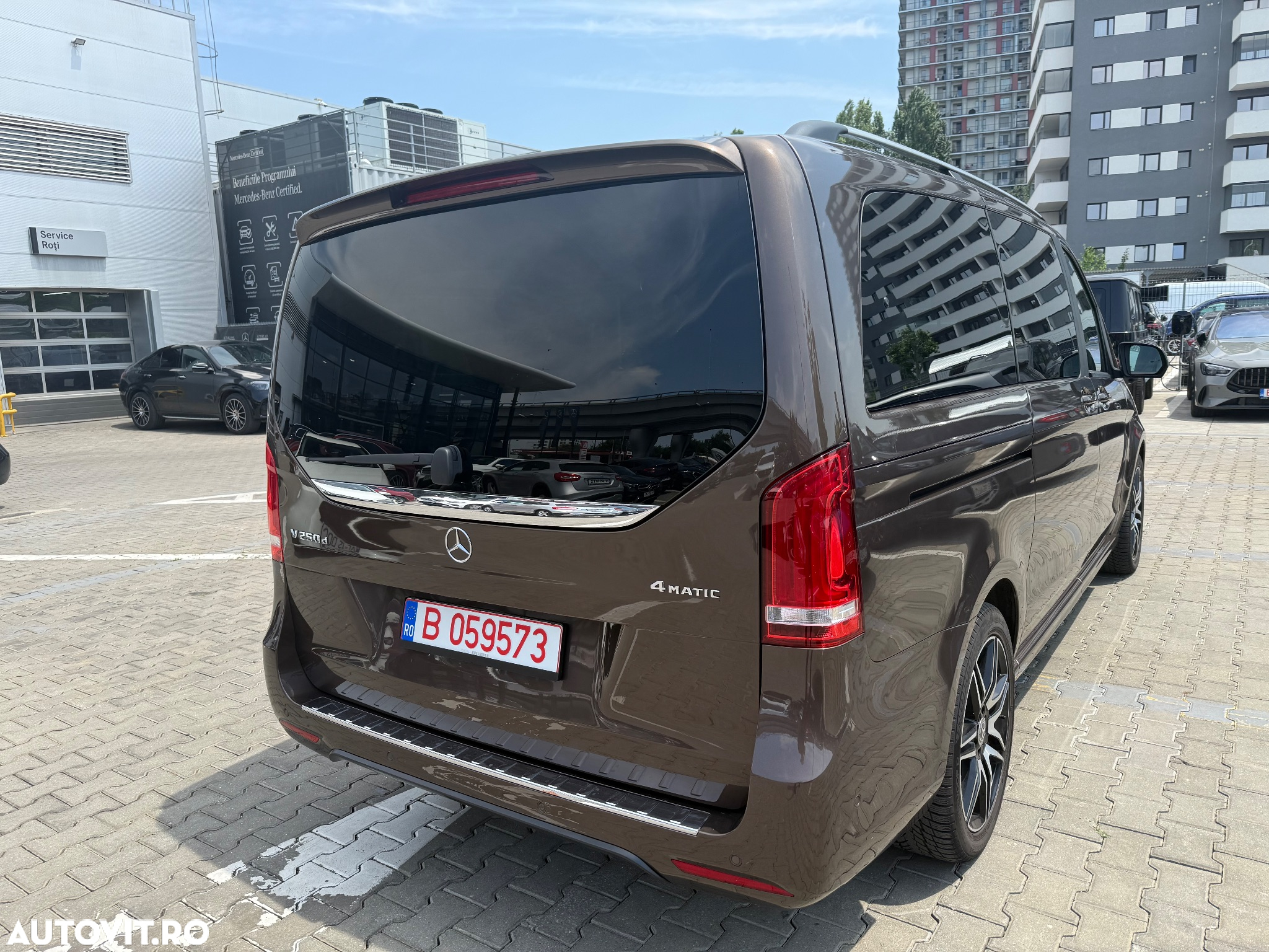 Mercedes-Benz V 250 d lang 4Matic 7G-TRONIC Exclusive Edition - 35