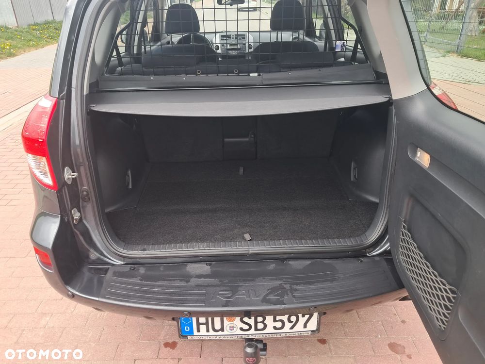 Toyota RAV4 2.0 4x4 - 27