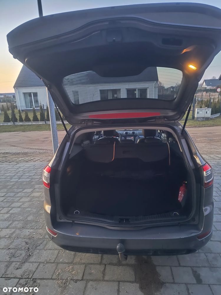 Ford Mondeo - 9