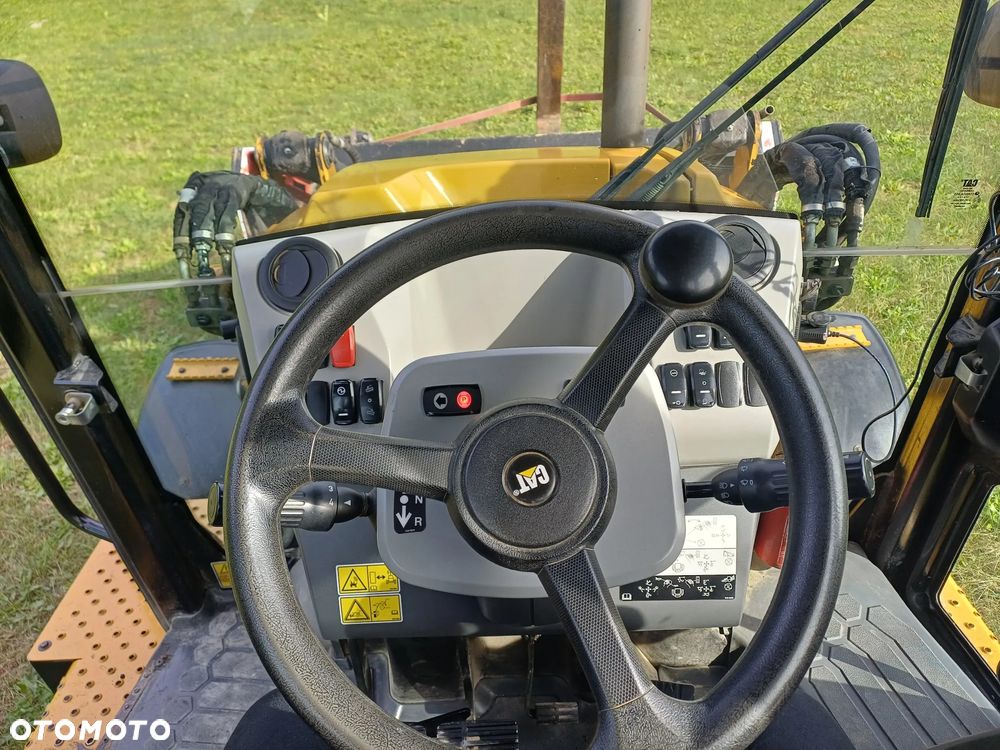 Caterpillar 432 - 12