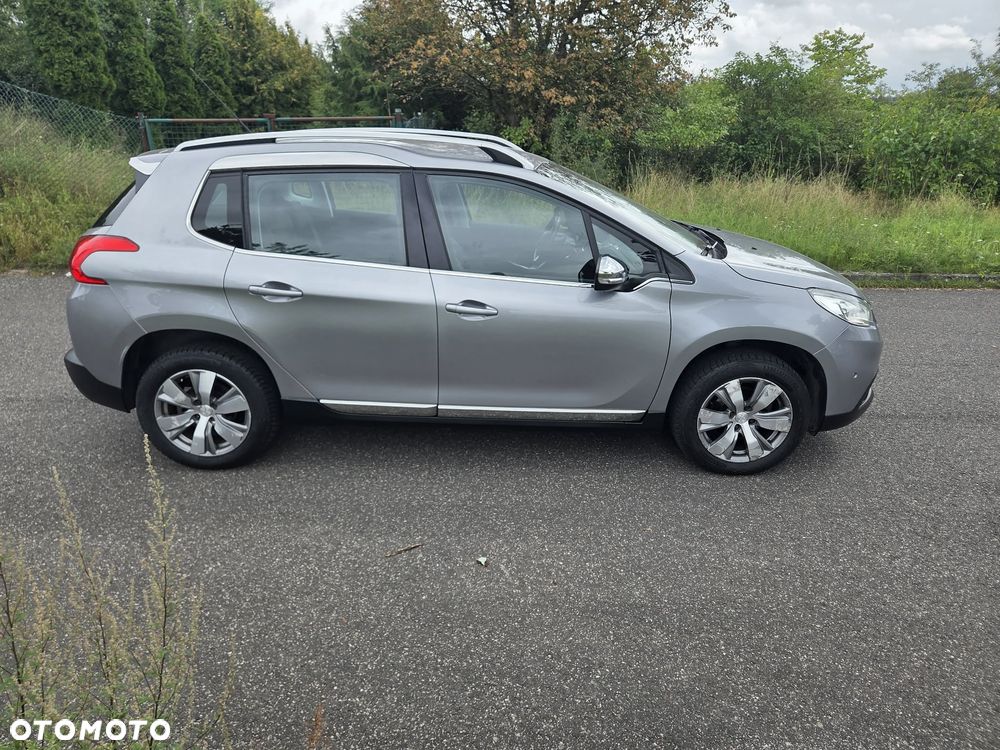 Peugeot 2008 1.2 Pure Tech Style - 6