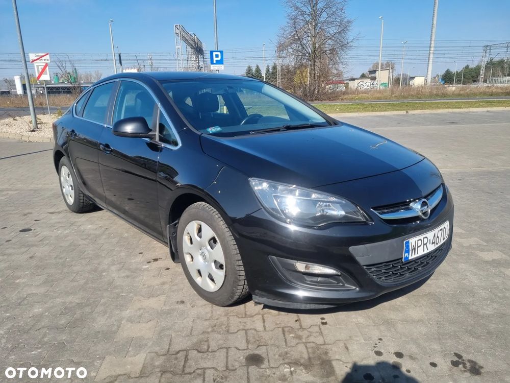 Opel Astra 1.4 T Business EU6 - 3
