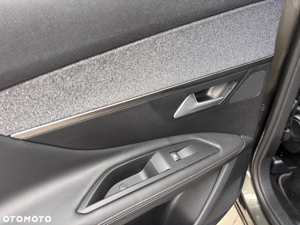 Peugeot 3008 BlueHDi 120 EAT6 Stop & Start Allure - 33