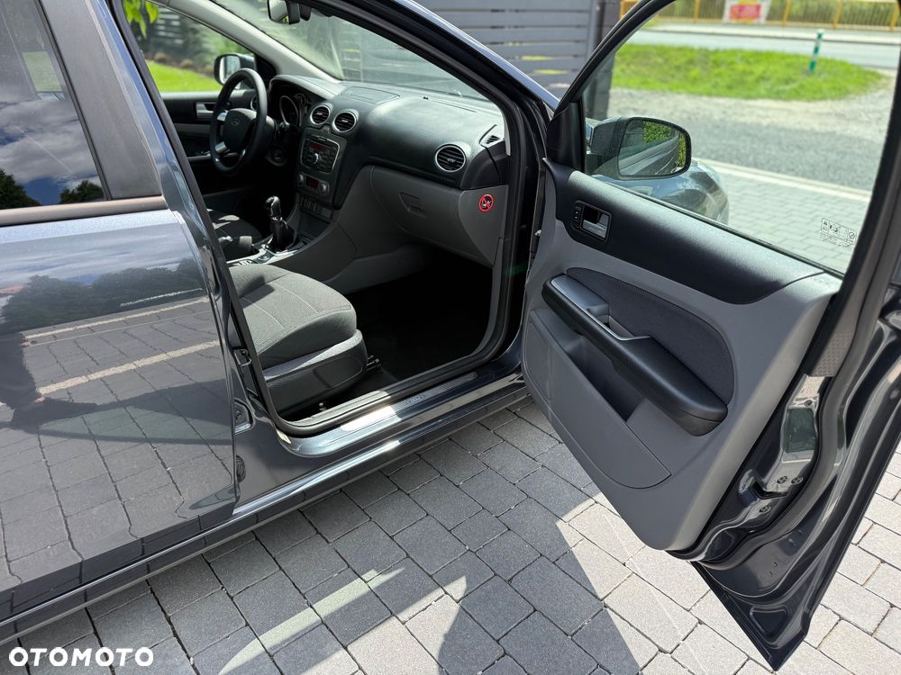 Ford Focus 1.6 Ti-VCT Titanium - 18
