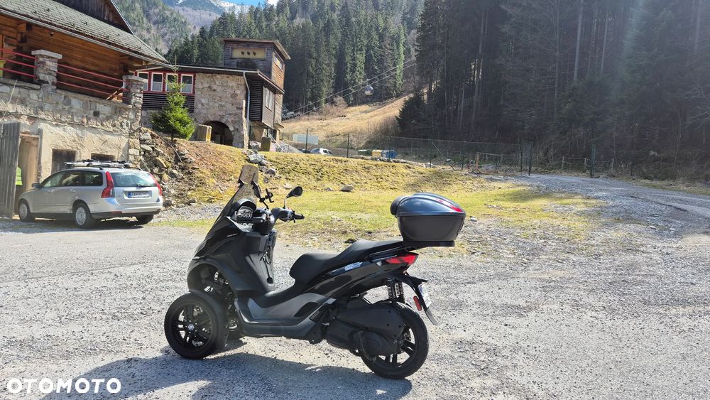 Piaggio MP-3 - 12