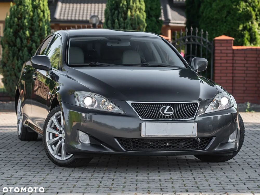 Lexus IS - 1