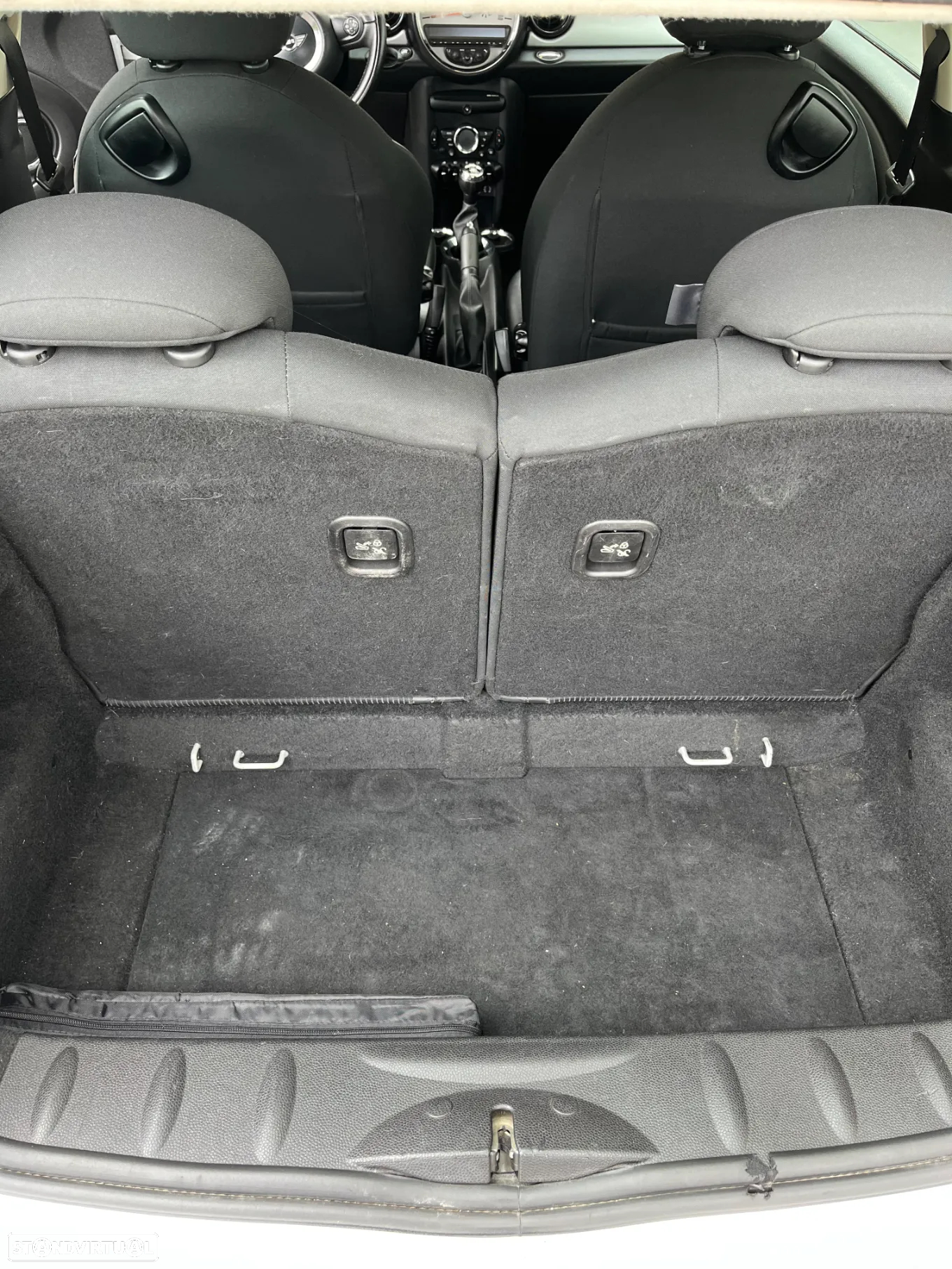 MINI 3 Portas Cooper D - 10