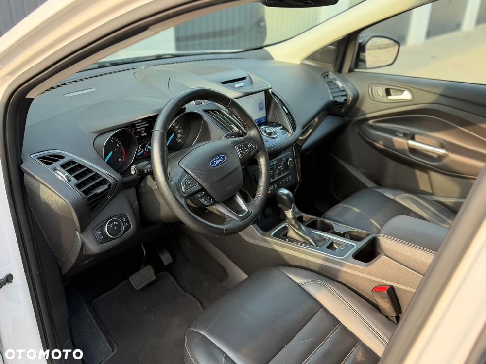 Ford Kuga - 13