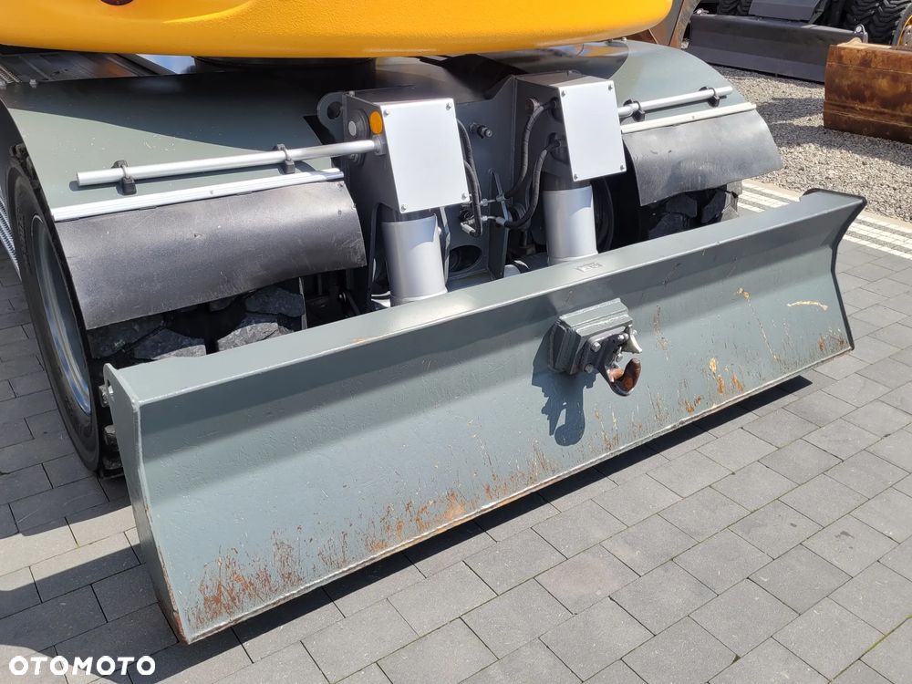 Liebherr A912 compact / ROTOTILT ze szczypcami / model 2018 / SUPER STAN / - 14