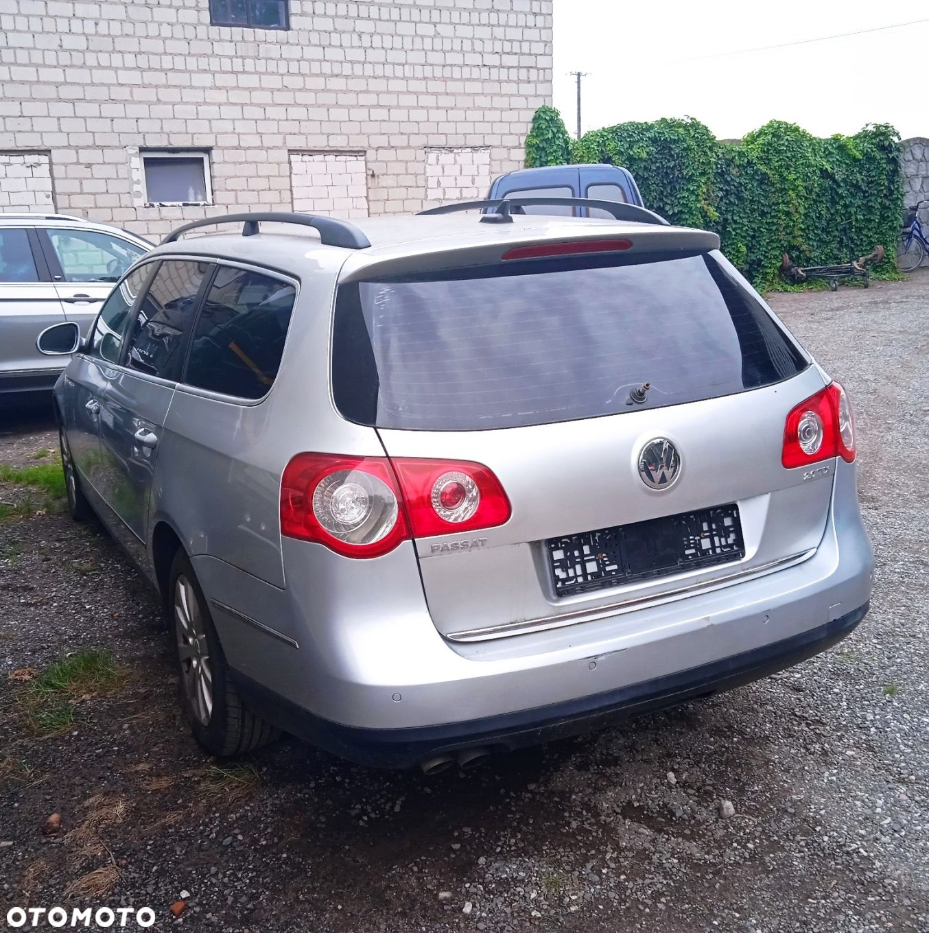Na części VW Passat B6 kombi lakier LA7W silnik BMP skrzynia KDN - 2