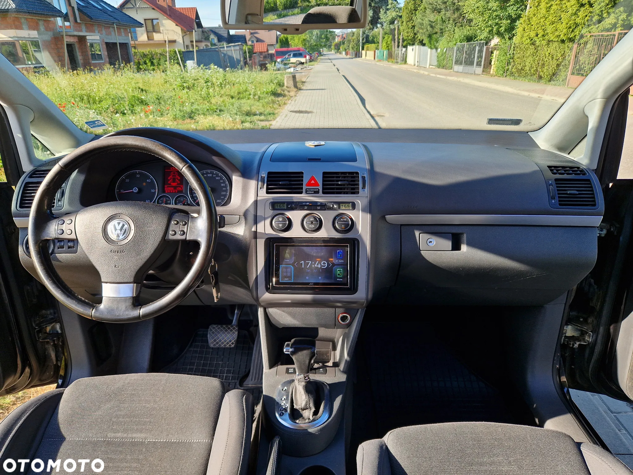 Volkswagen Touran 2.0 TDI DPF Highline DSG - 19