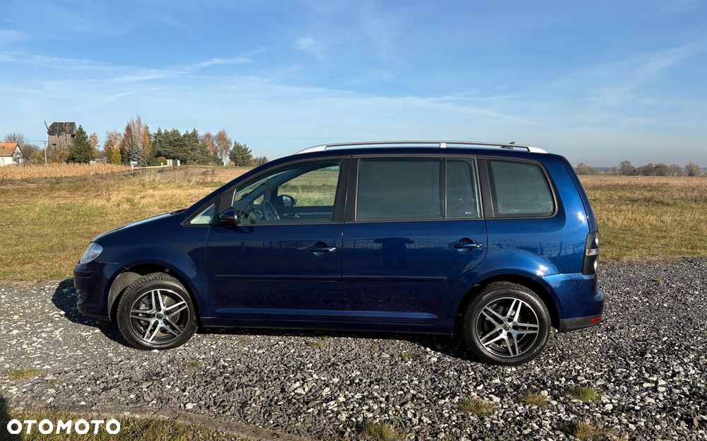 Volkswagen Touran 1.9 TDI Conceptline - 8