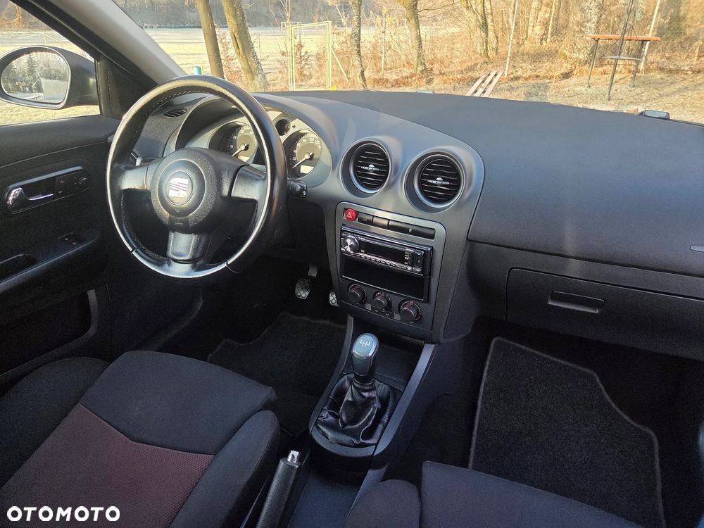 Seat Ibiza SC 1.4 16V Sport - 12