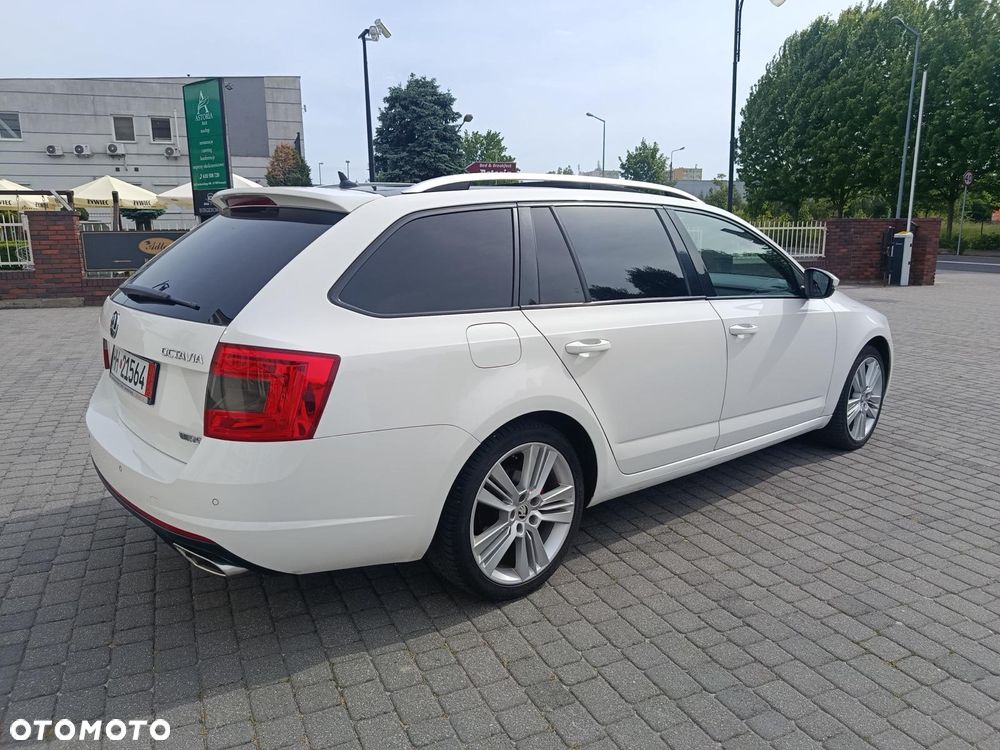 Skoda Octavia 2.0 TDI DPF DSG RS - 7