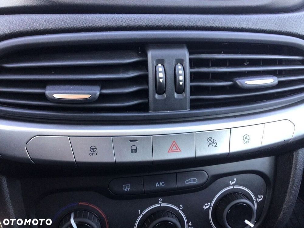 Fiat Tipo 1.4 16v Easy - 13