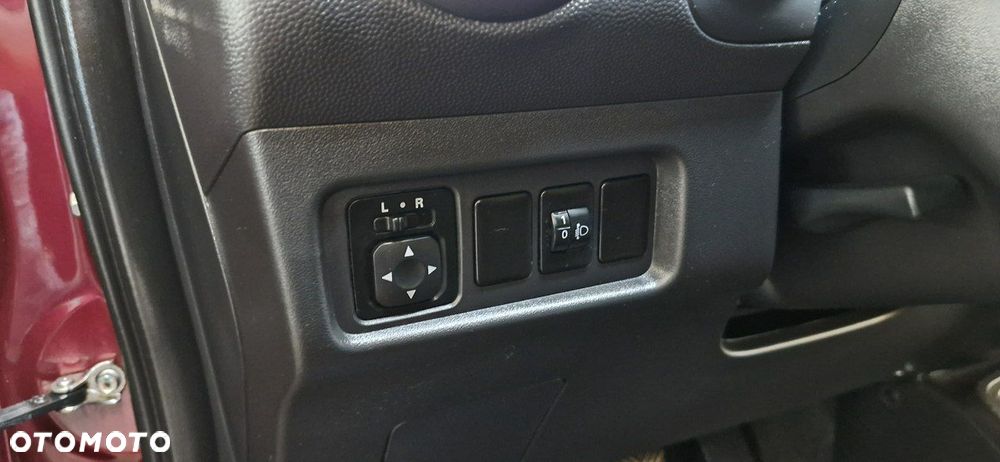 Mitsubishi Space Star - 16