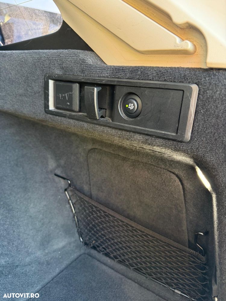 BMW Seria 3 320d Sport-Aut. Advantage - 12