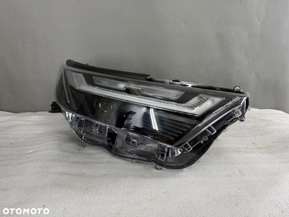 Reflektor lampa przednia  prawa Toyota RAV 4 RAV4 Full led lift H - 1