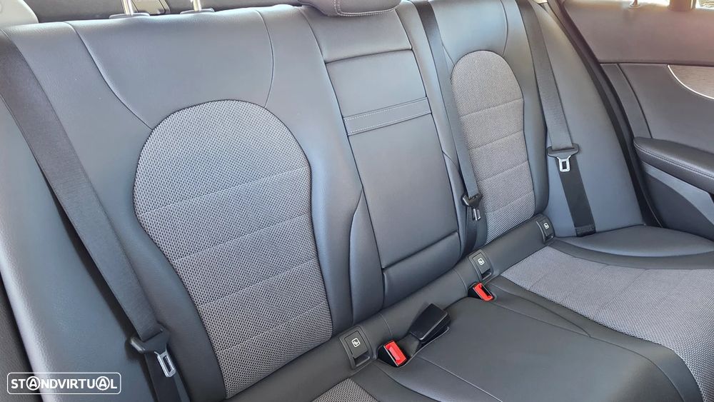 Mercedes-Benz C 300 d 9G-TRONIC Avantgarde - 32