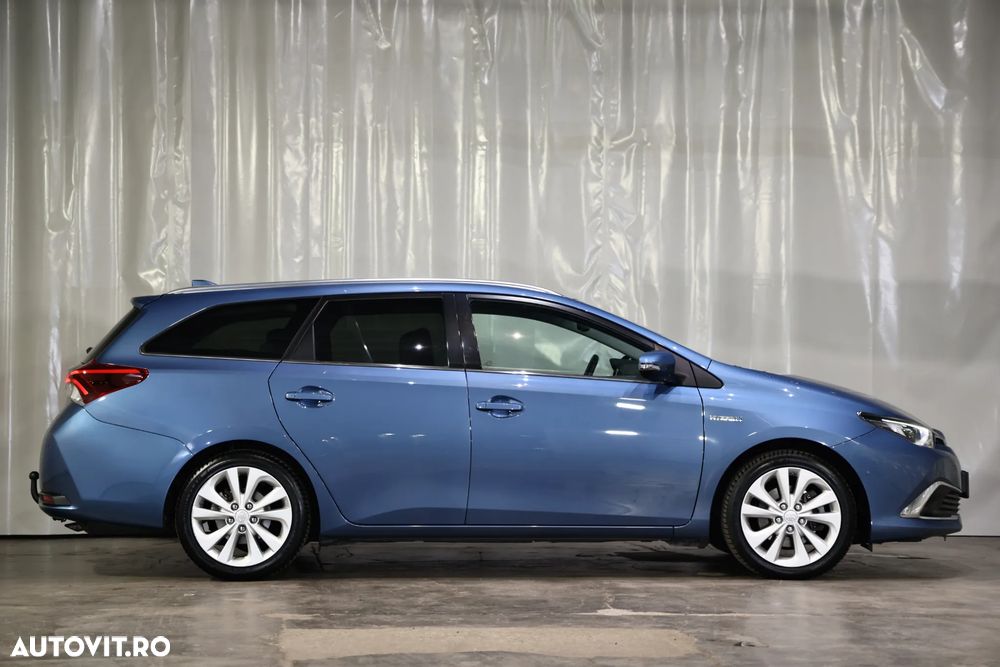 Toyota Auris 1.8 L VVT-i Sol+ - 38