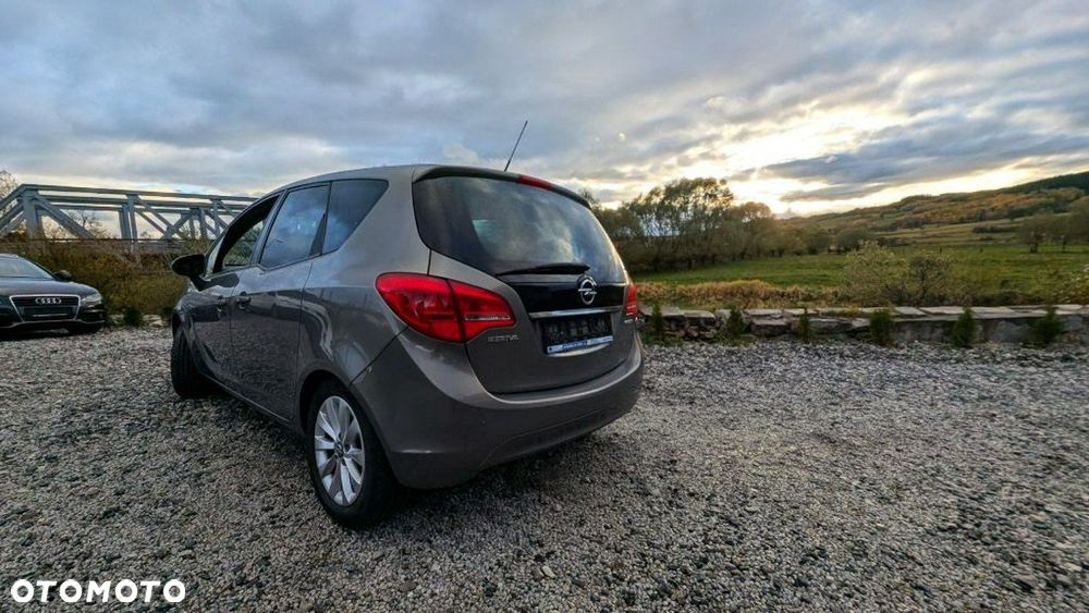 Opel Meriva - 12
