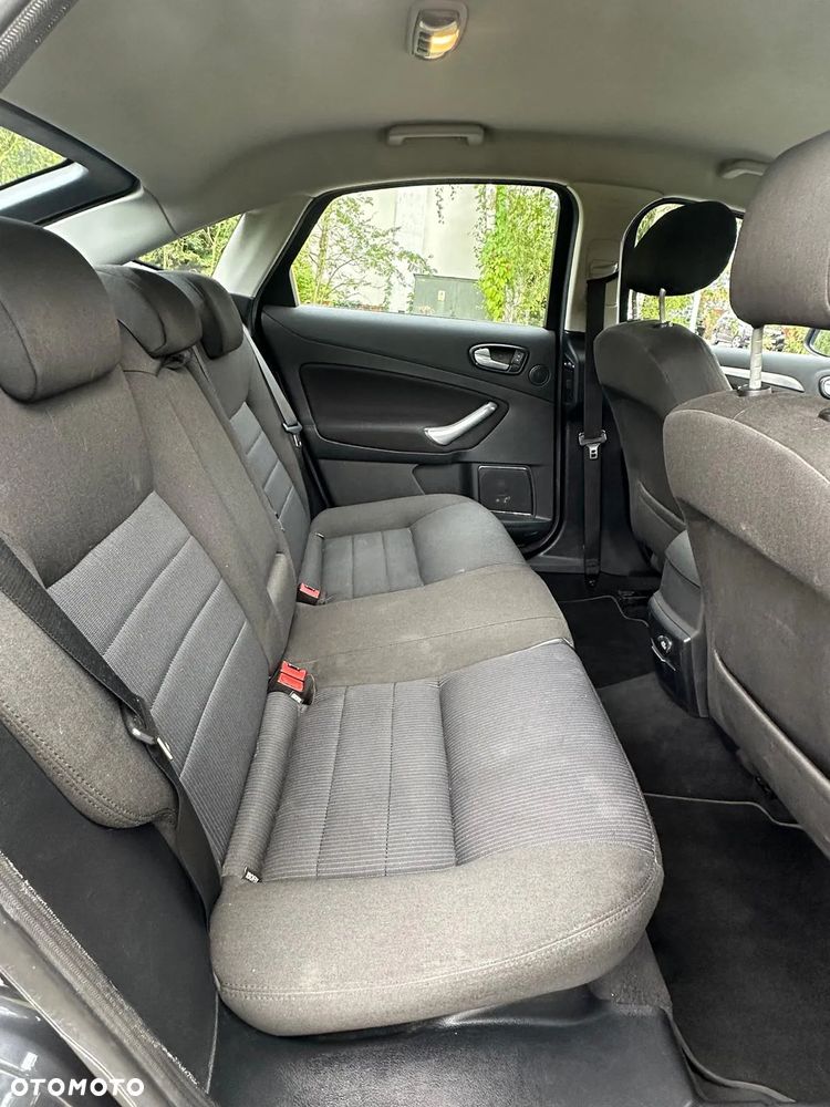 Ford Mondeo 2.0 TDCi Titanium - 21