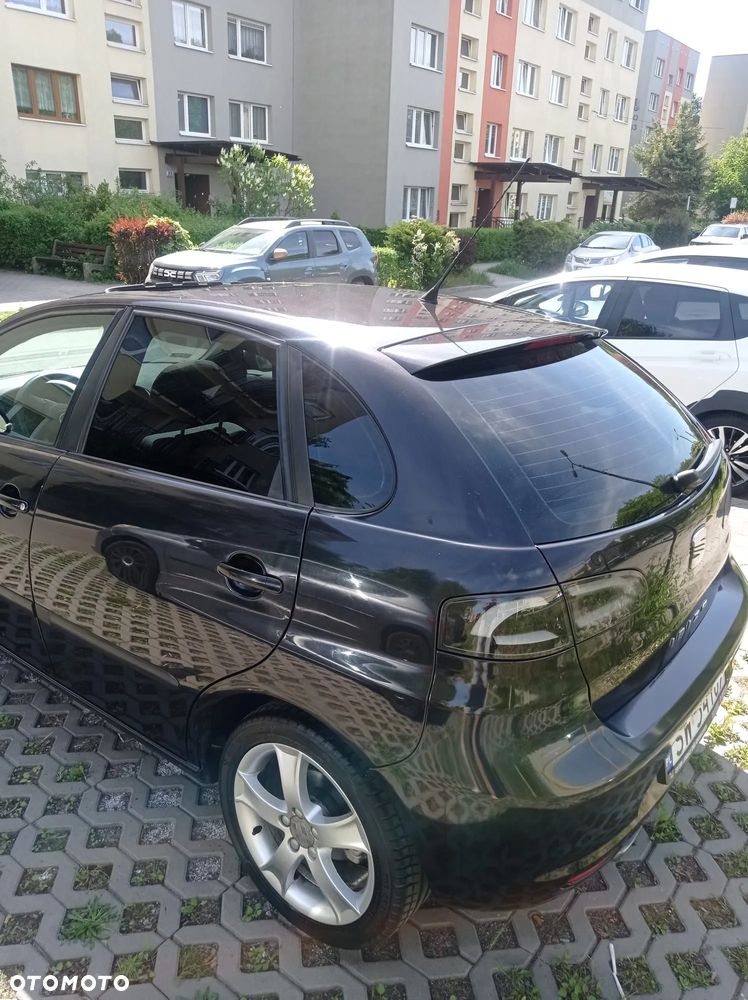 Seat Ibiza 1.4 16V Sport - 4