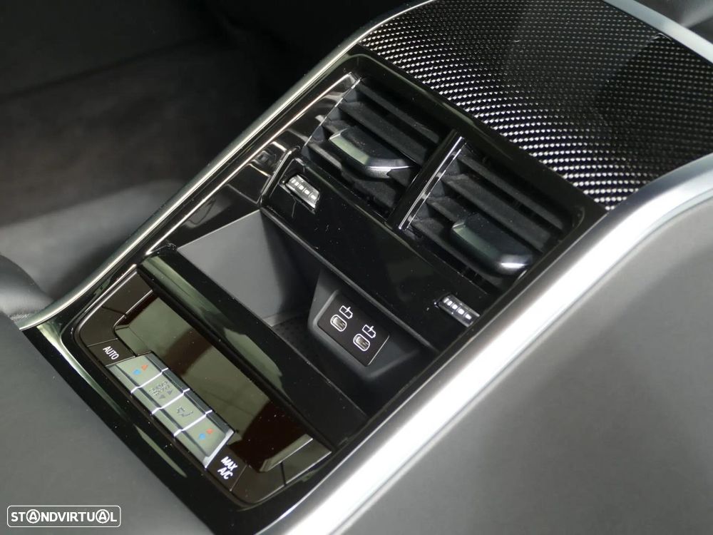 BMW M8 Competition - 45