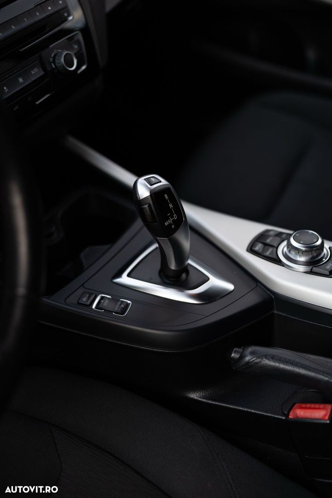 BMW Seria 1 118i Aut. - 15