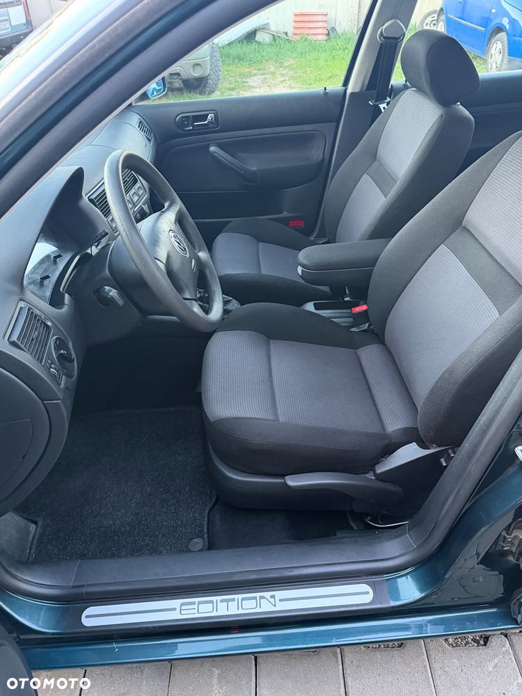 Volkswagen Golf 1.6 Comfortline - 10