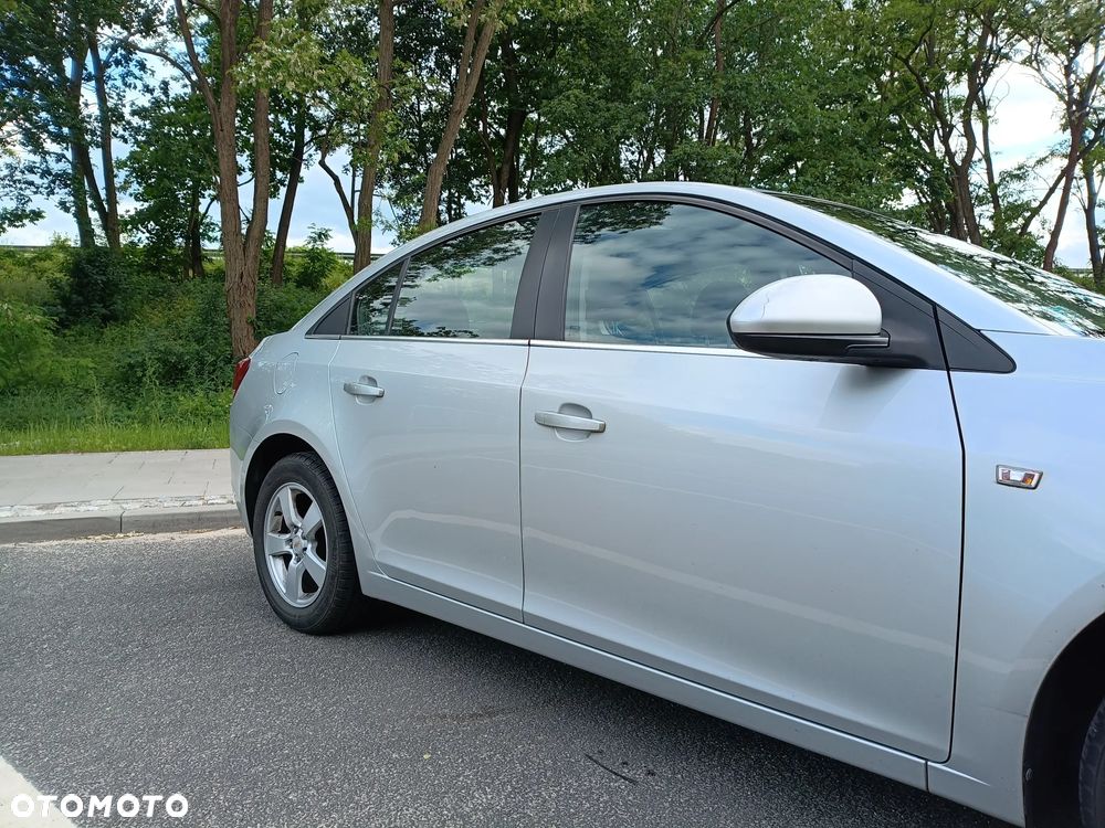 Chevrolet Cruze 1.8 LS - 4