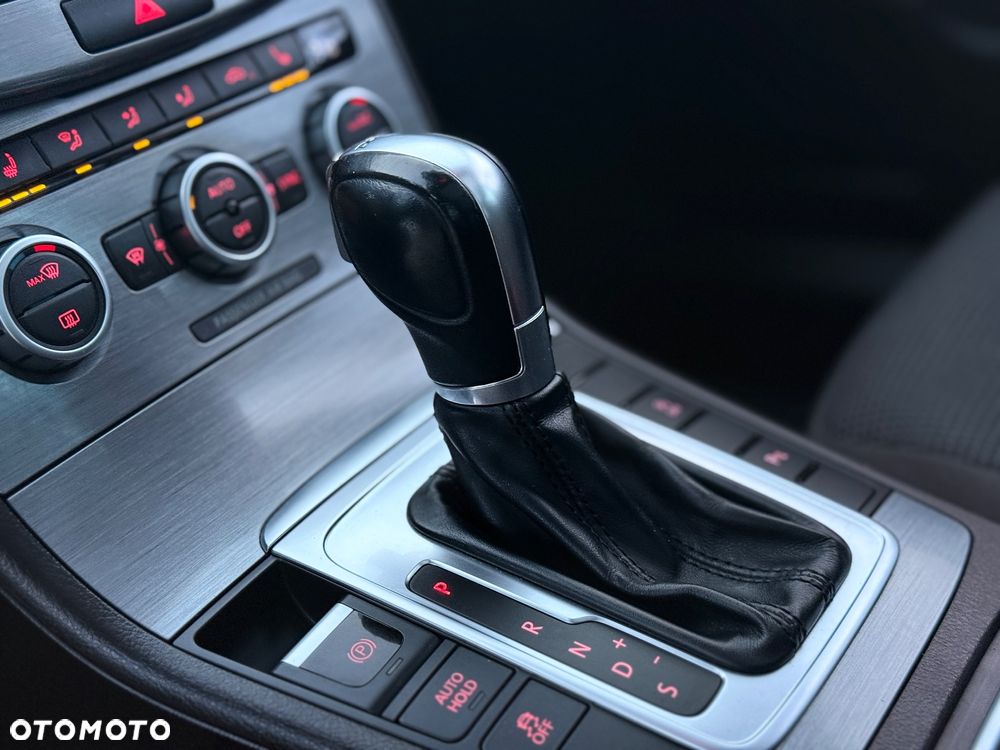 Volkswagen Passat Variant 2.0 TDI DSG BlueMotion Technology Highline - 20