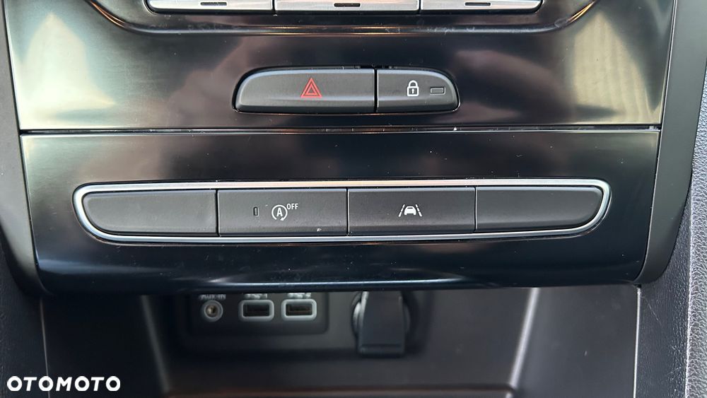 Renault Megane TCe 115 GPF ZEN - 37
