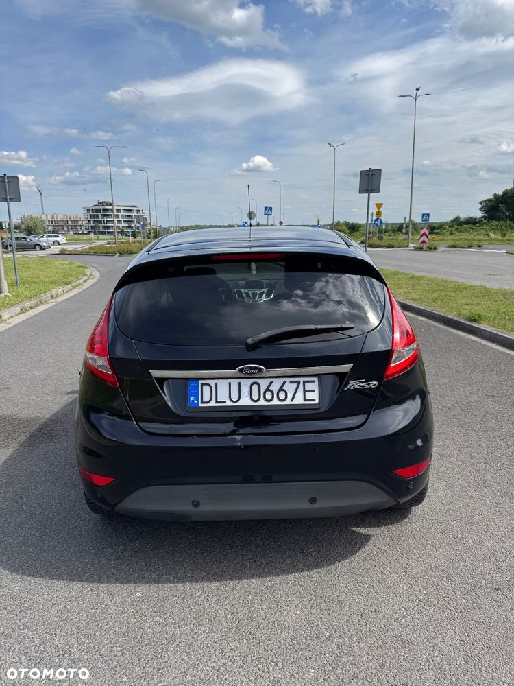 Ford Fiesta 1.6 TDCi DPF Titanium - 4