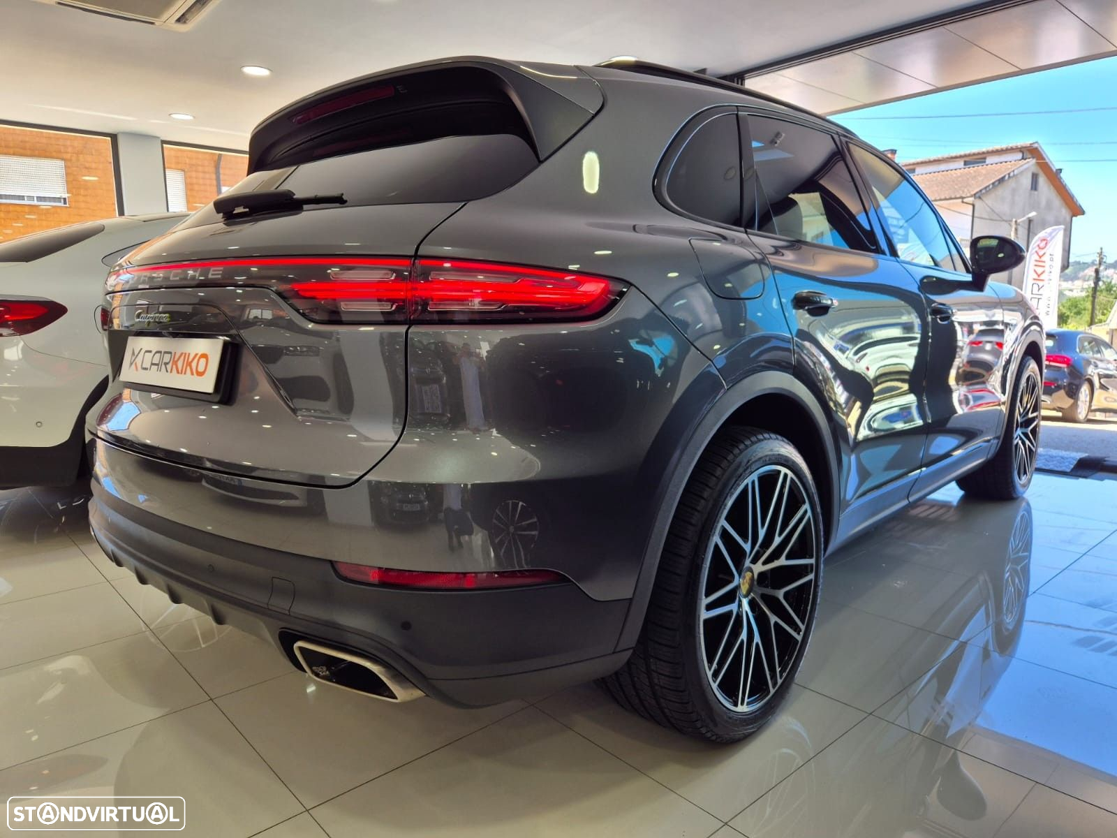 Porsche Cayenne E-Hybrid - 6