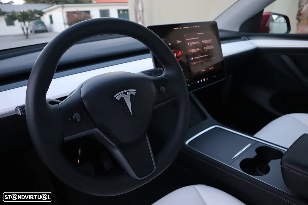 Tesla Model Y Tração Traseira - 18