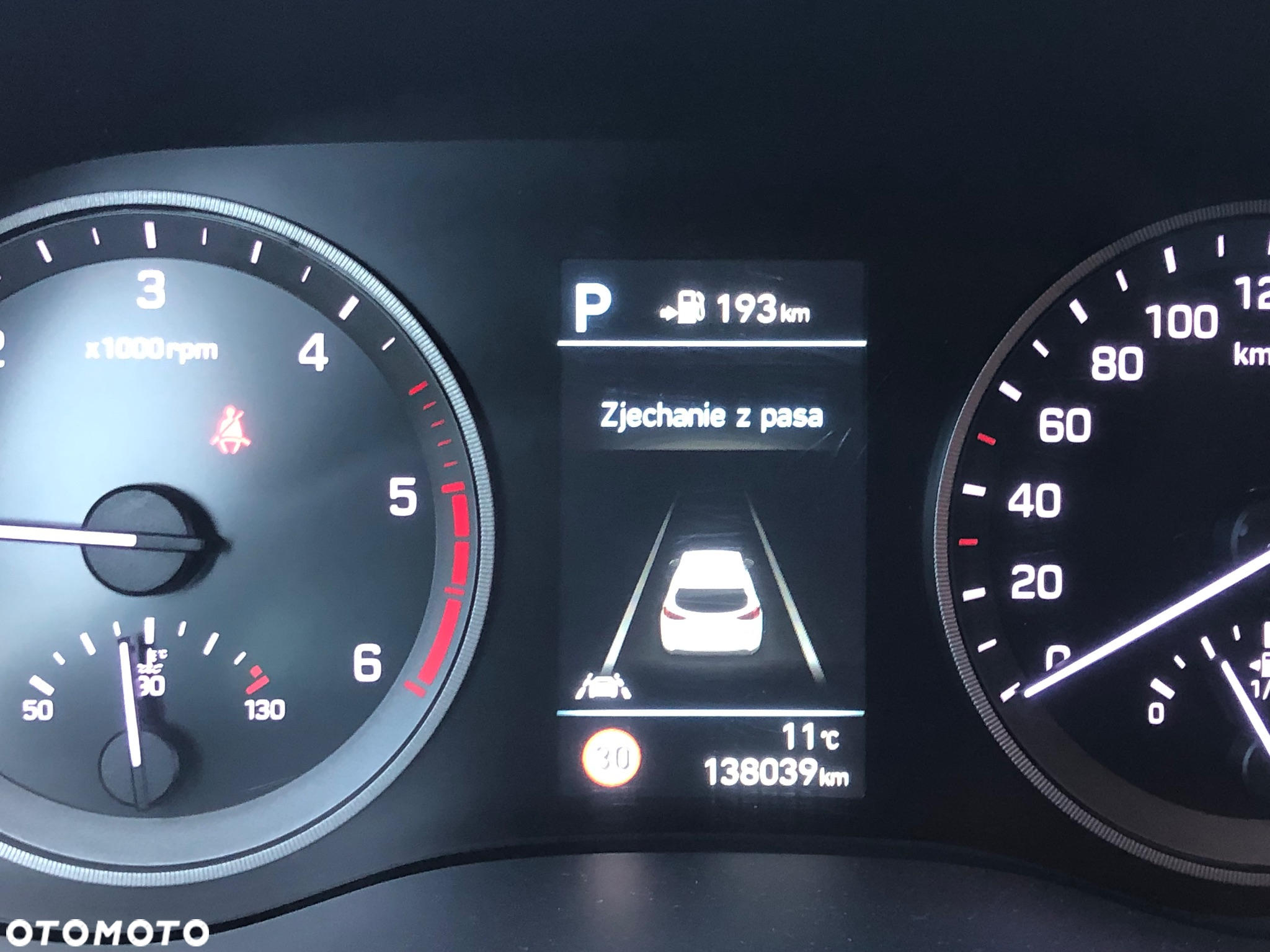 Hyundai Tucson blue 1.6 CRDi 2WD DCT Premium - 30