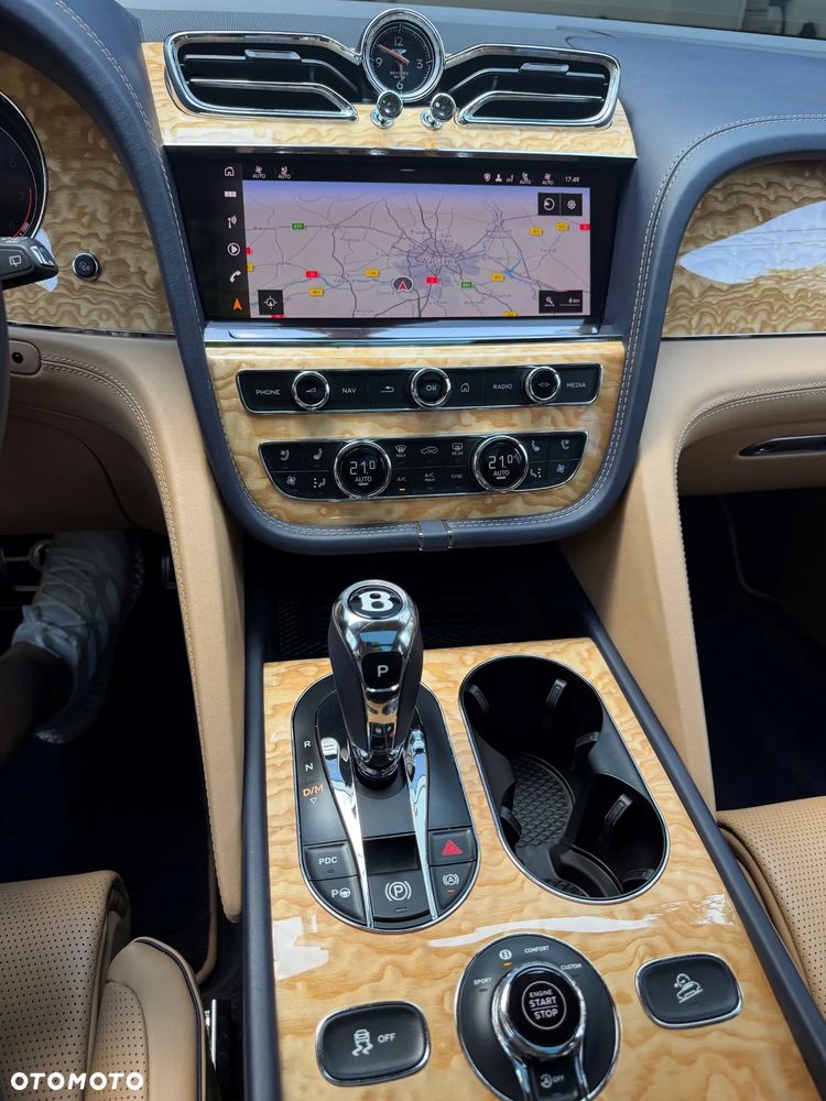 Bentley Bentayga V8 - 10