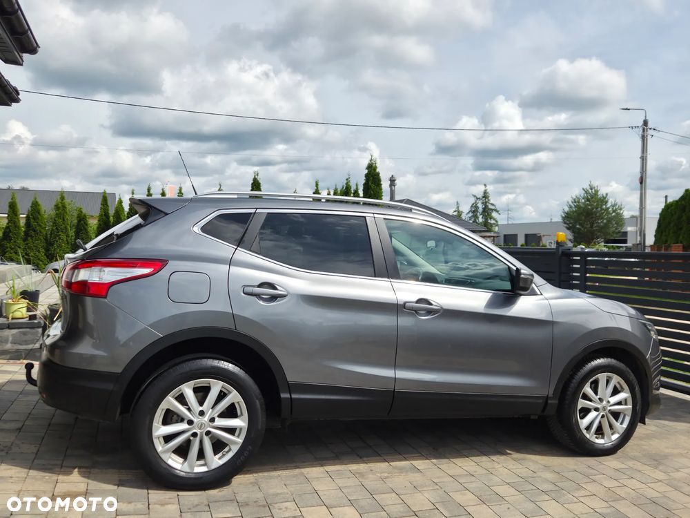 Nissan Qashqai 1.2 DIG-T Xtronic ACENTA - 3