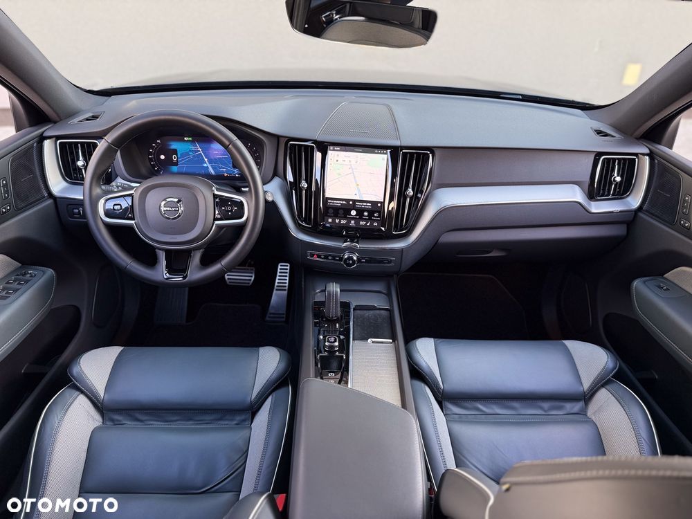 Volvo XC 60 B4 D AWD Ultimate Dark - 24
