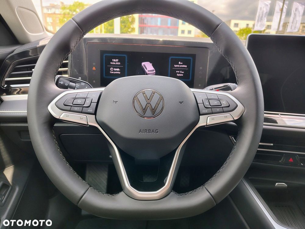 Volkswagen Passat - 14