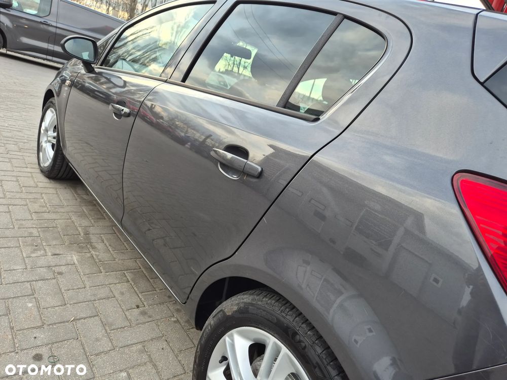 Opel Corsa 1.4 16V Satellite - 24